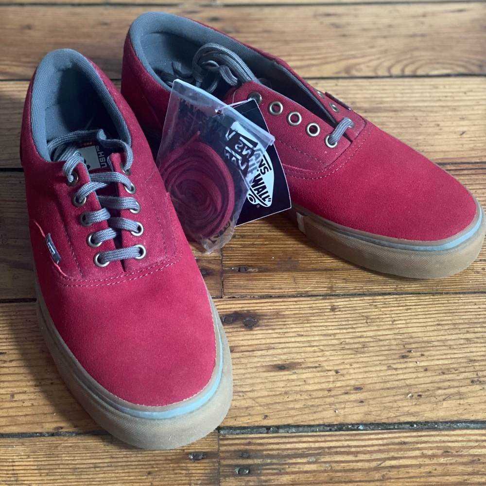 Vans Era RIO RED/GUM 10 NEW $50